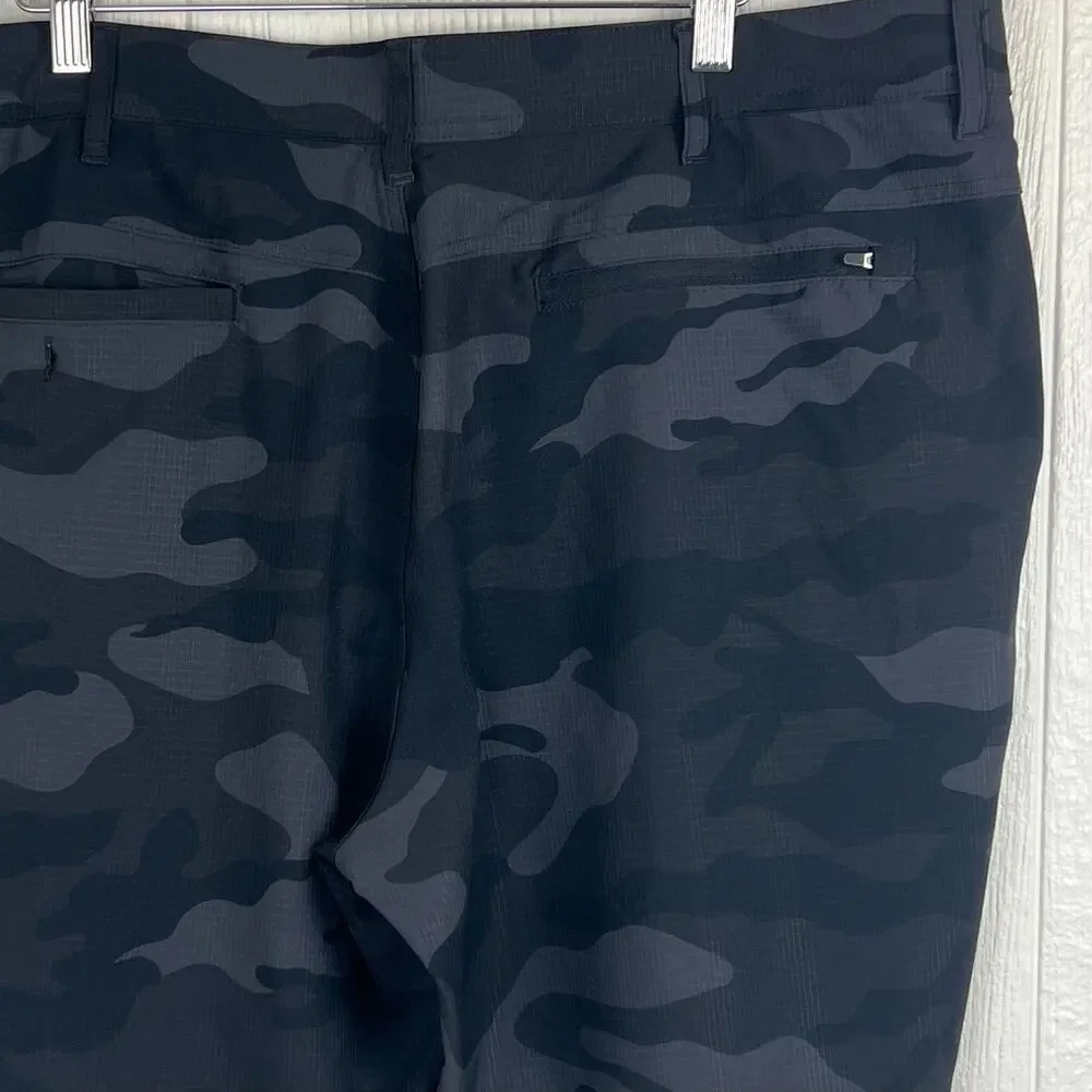 George shorts mens 40 Camo flat front back pocket one with a zipper NICE!